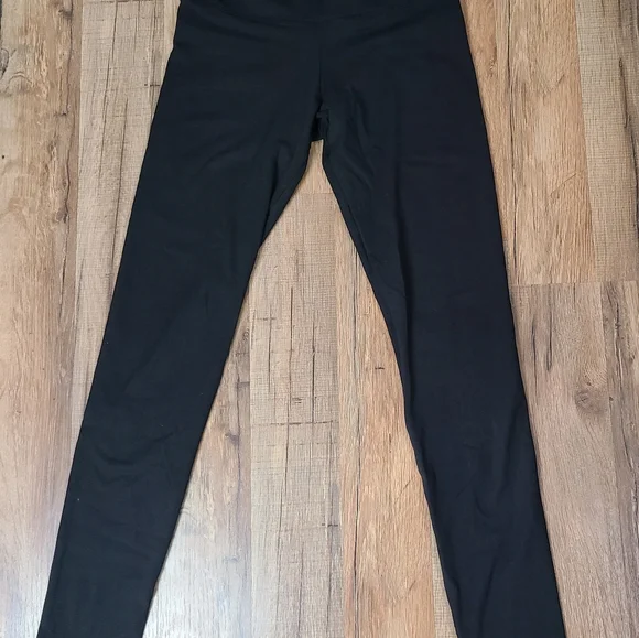 FELINA BLACK LEGGINGS - Picture 1 of 3